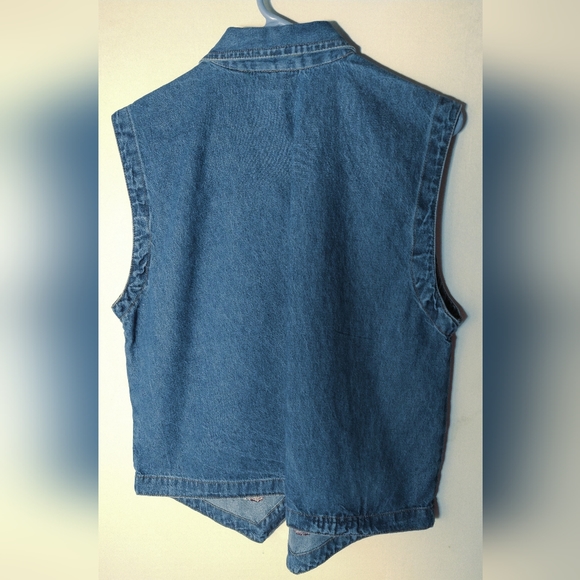 STUDIO WEST BLUE JEAN VEST  MEDIUM WASH, WOMEN'S/MISSES SIZE L FLORAL EMBROIDERY - Picture 2 of 8